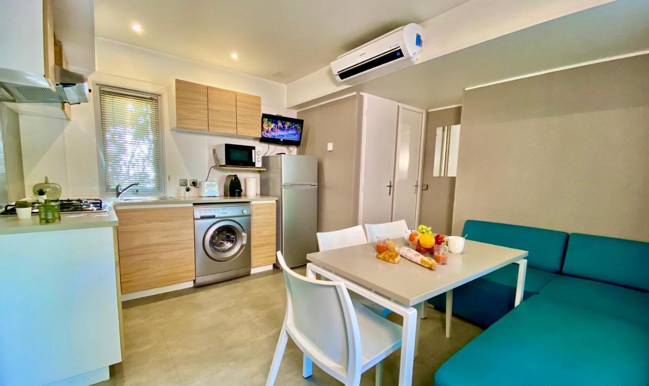 Azur Beach Grimaud Bagian luar foto